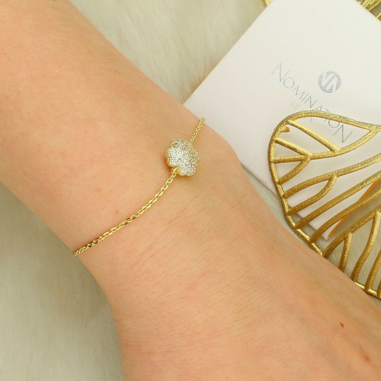 Bransoletka Nomination  LifePoetry z zakrzywioną czterolistną koniczynąsds.jpg